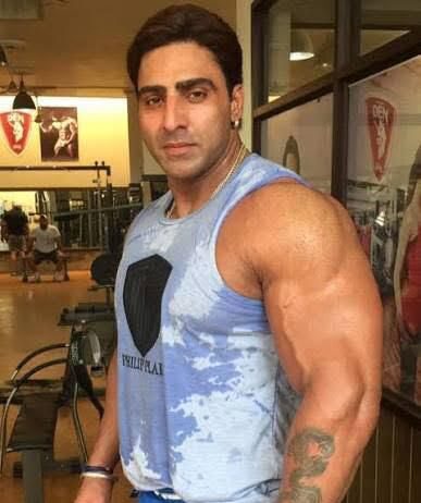 बॉडी बिल्डर वरिंदर घुम्मण का निधन पढ़े डिजिटल पोस्ट पर क्यों हुई मौत